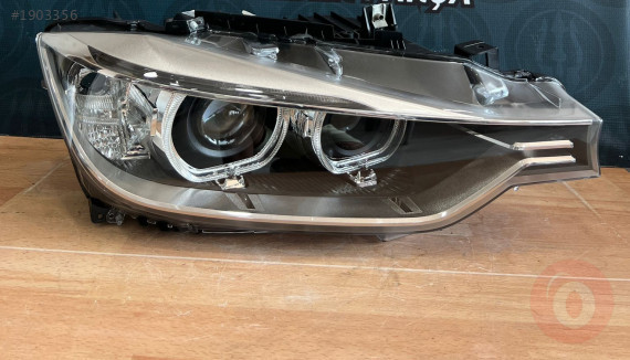 BMW 3 SERİSİ F30 ORJINAL ÇIKMA  SAĞ FAR