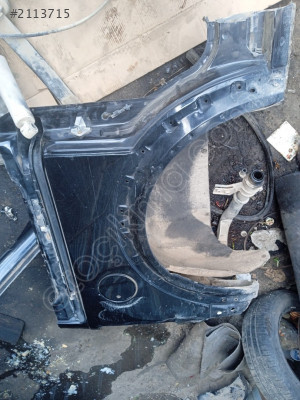 Ford connect sağ arka camurluk