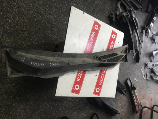 OPEL ASTRA H CAM ÖNÜ IZGARASI