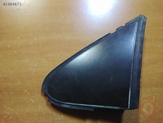 Citroen berlingo  13 sol çamurluk kaplama çıkma 9682179077