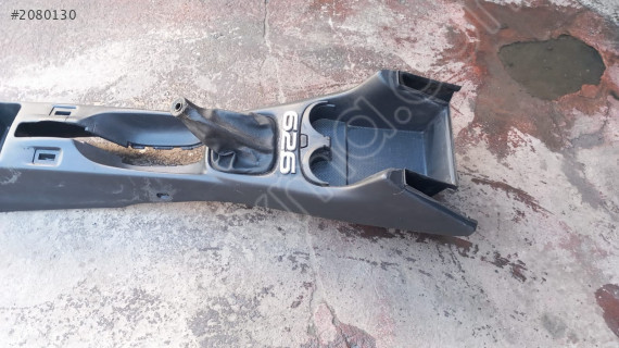 CIKMA MAZDA 626 ORTA VITES KONSOL 98 2001