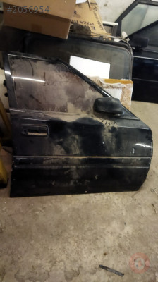 Mazda 323 hb çıkma sağ ön kapı