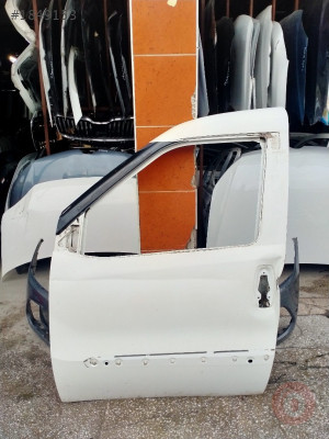 Fiat Doblo 4 sol ön kapı
