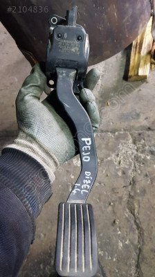 Peugeot 1.4 dizel gaz pedalı çıkma