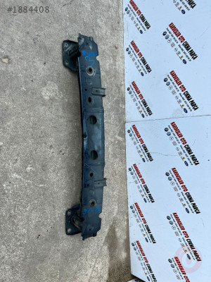 Mazda 3 arka tampon demiri