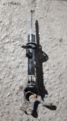 AUDİ A3 5Q0413023da AMORTİSÖR  5Q0256r TAŞIYICI ÇIKMA