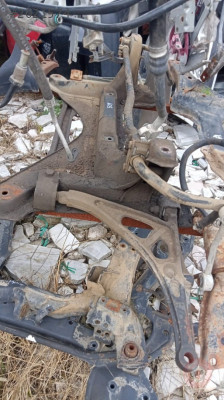 peugeot 405 çıkma motor traversi beşik dolu