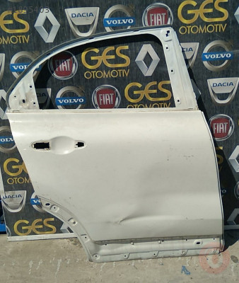 FİAT 500L SAĞ ARKA KAPI