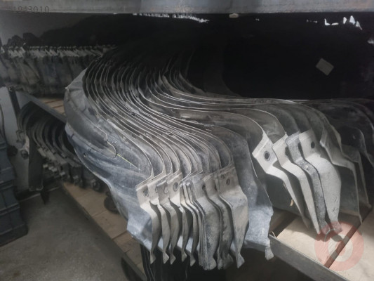1993-1998 TOYOTA COROLLA AE101 TEMİZ ÇAMURLUK DAVLUMBAZI
