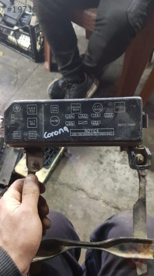 toyota corona orjinal sigorta kutusu