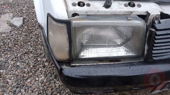 2001 tata telcoline 4x2 çıkma sağ far