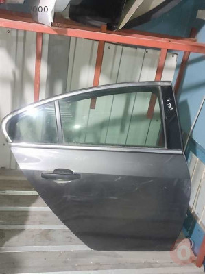 opel insignia sağ arka kapı füme