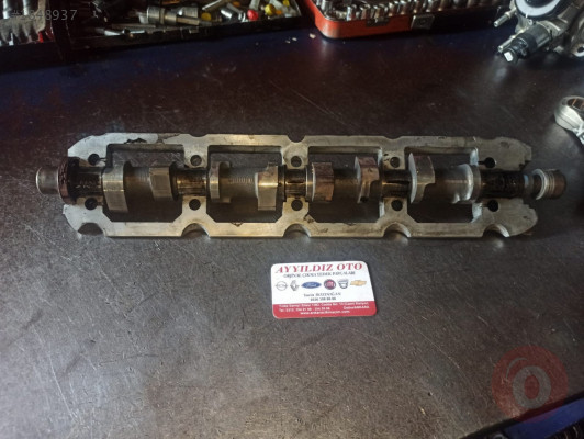 SUZUKİ VİTARA 1.9 EKSANTRİK MİLİ