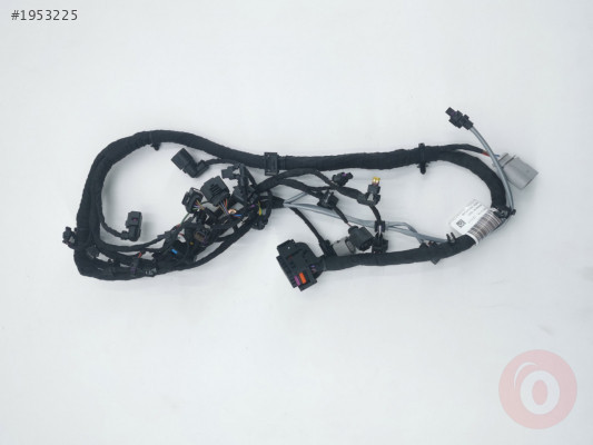 04C972627P 1.0DKR MOTOR KABLO TAKIMI AUDİ A1 A3 Q2 GOLF TOUR