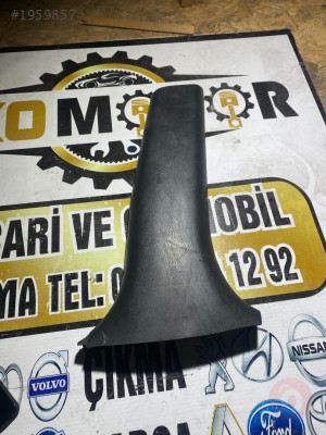 Toyota Corolla Efsane Kasa orta direk alt plastik kapağı