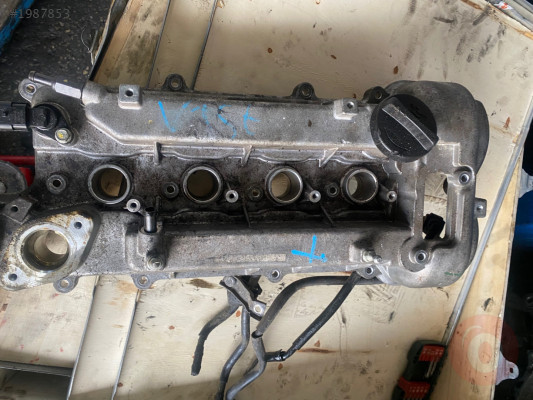 Hyundai İx35 1.6 Benzinli Çıkma Kulbütör Kapağı