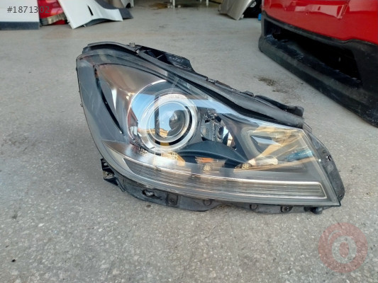 Mercedes c serisi w204 sağ ön far