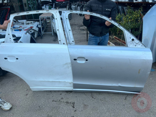 Audi Q5 sağ ön kapı çıkma