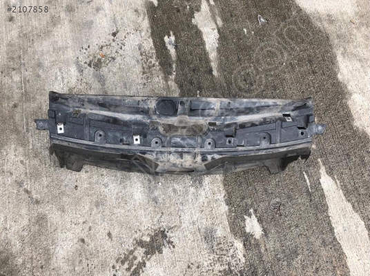 BMW 3 SERİSİ F30 LCİ RADYATÖR ÜST MASKE 51747255413