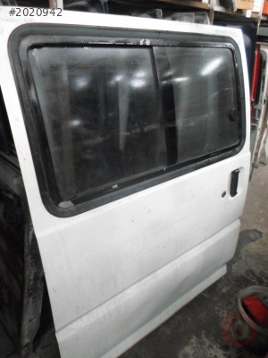MİTSUBUSHİ L300 2005  ORTA SÜRGÜLÜ KAPI SAĞ BEYAZ CAMLI DOLU