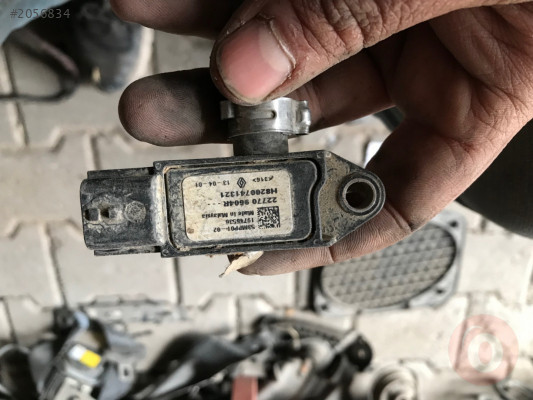Renault Fülüance basınç sensörü
