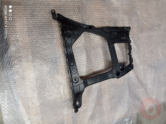 4M0807454A  ARKA TAMPON TUTUCU BRAKETİ SAĞ AUDİ Q7 2016>> FA