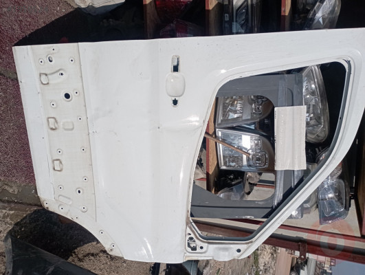 Ford transit V363.Sağ ön kapı