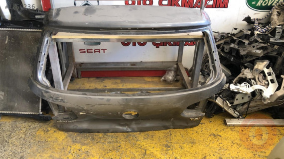 Golf 6 bagaj kapağı