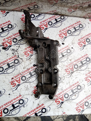 VOLVO XC90 OTOMATİK ALTERNATÖR BRAKETİ 30757168