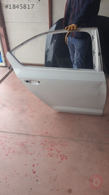 SKODA OCTAVİA 15/18  SAĞ ARKA  KAPI SEFALILAR OTO CIKMA