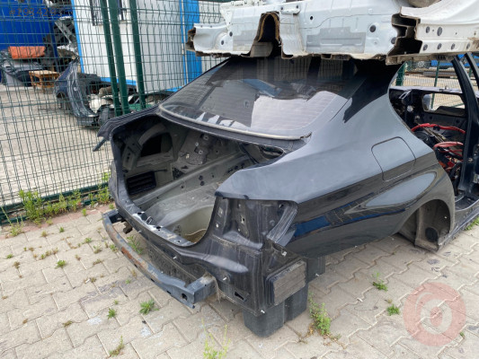 BMW G30 520 530 KESME ARKA ÇAMURLUK