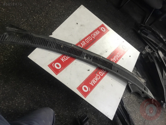 TOYOTA COROLLA TERRA CAM ÖNÜ IZGARASI