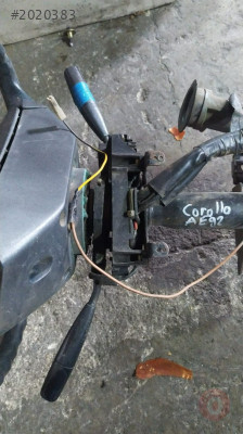 Toyata coralla ae92 sinyal silecek kolu çıkma