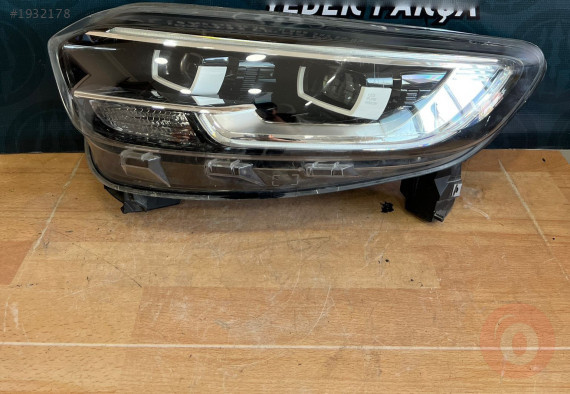 RENAULT KADJAR  ORJINAL ÇIKMA SOL FAR