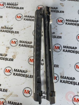AUDİ A8 TAVAN ARASI LAMBASI 4H0947191 4H0947192