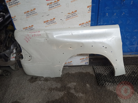 Toyota Hilux Çıkma Sağ Arka Çamurluk 2015-2018