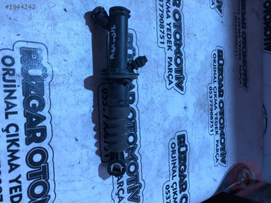 306105778R Renault clio 3 pilastik