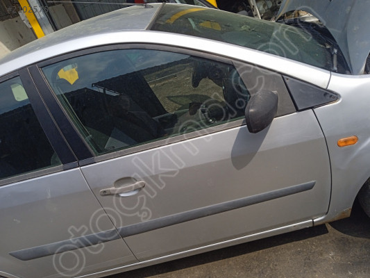 Ford Fiesta sağ ön kapi
