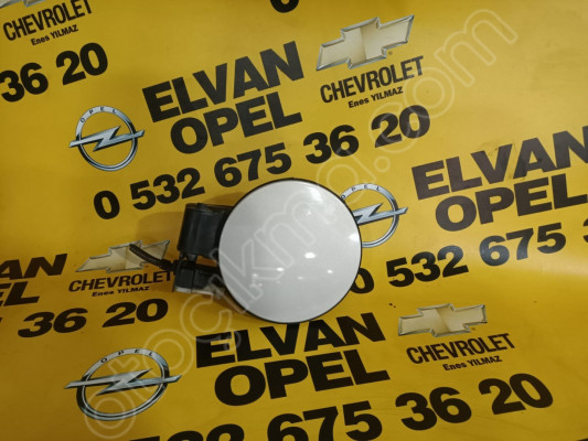 Opel Insignia Çıkma Depo Kapağı