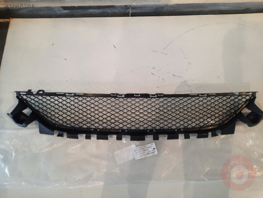 MERCEDES C W205 AMG ÖN TAMPON ORTA IZGARA 2058852123 SY