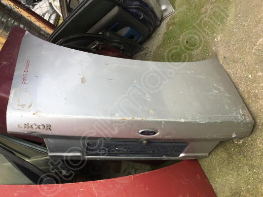 Ford Escort Bagaj Kapağı