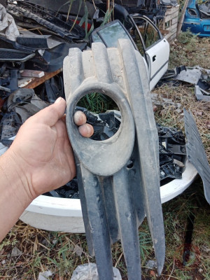 Opel  Vectra Sağ sis kapağı
