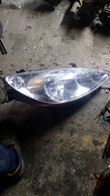 peugeot 307 çıkma sağ far camı
