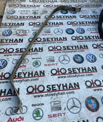 volkswagen caddy 2008 yakıt deposu tutucu