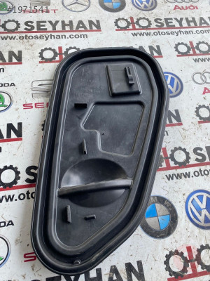 654839916 skoda kamiq 2021 sağ arka kapı iç panel ayırıcı