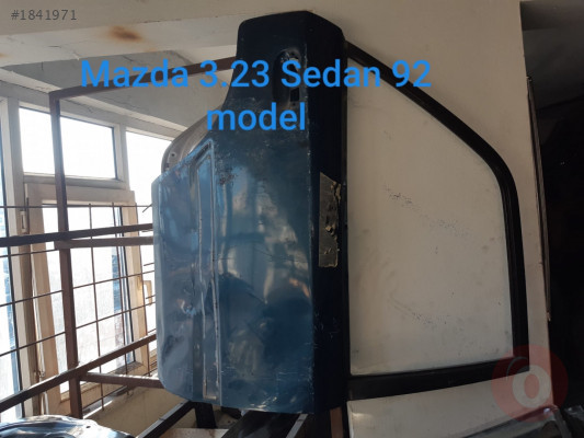 Mazda 323 sağ arka kapı