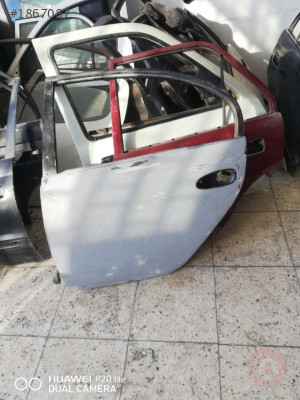 Toyota avensis sol arka kapı çıkma orjinal