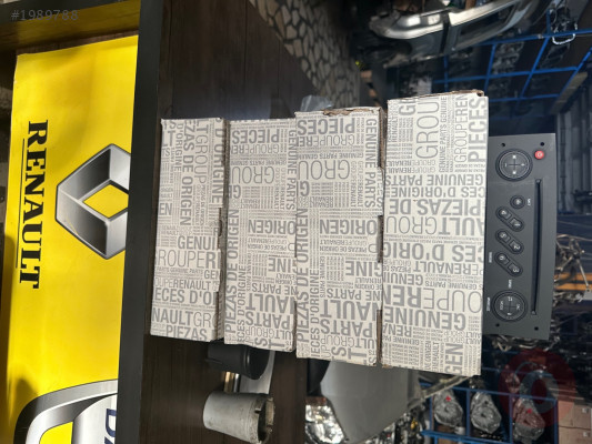 Renault Megane 2 Çıkma Radyo Teyp CD Çalar