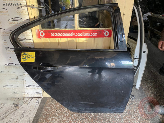OPEL İNSİGNİA SAĞ ARKA KAPI CAMI ORJİNAL ÇIKMA