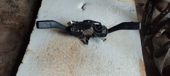 VOLKSWAGEN Golf MK6  Sinyal Kolu